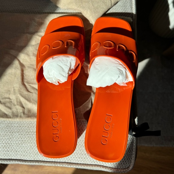 Authentic Gucci Sandals - Picture 13 of 16